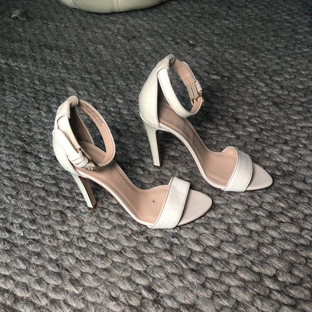 Club Monaco Vero Cuoio Pony Hair AnkleStrap S